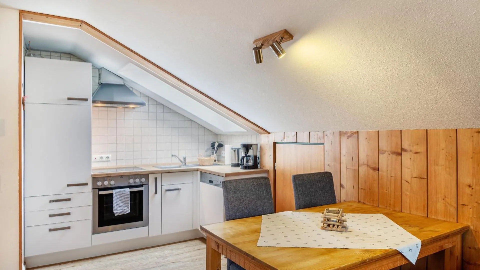 Апартаменты Haus Alpenquelle Seeblick Бад-Кольгруб
